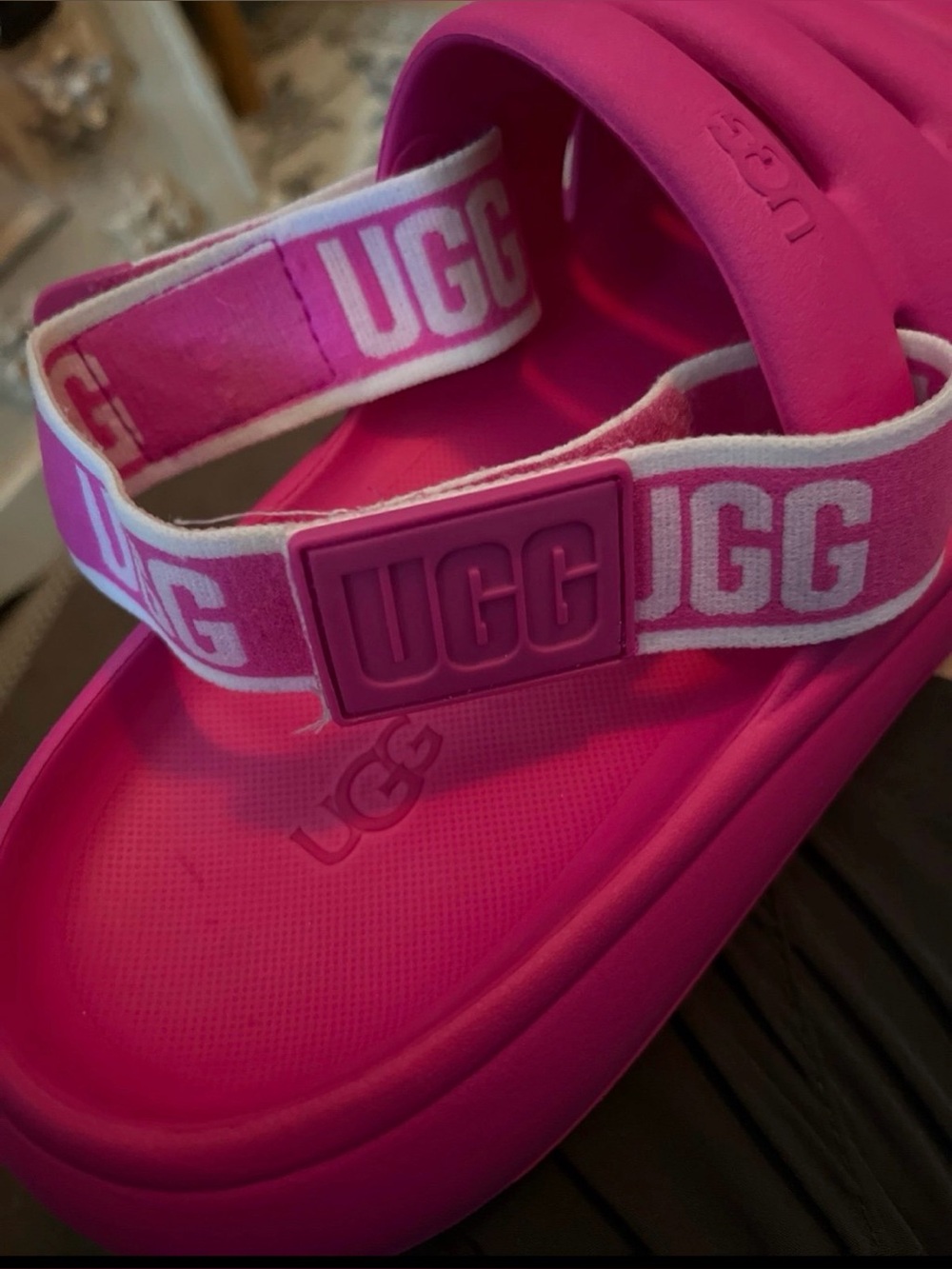 Preowned Original UGG Hot Pink  Yeah Sandals Size 9. - Picture 8 of 15